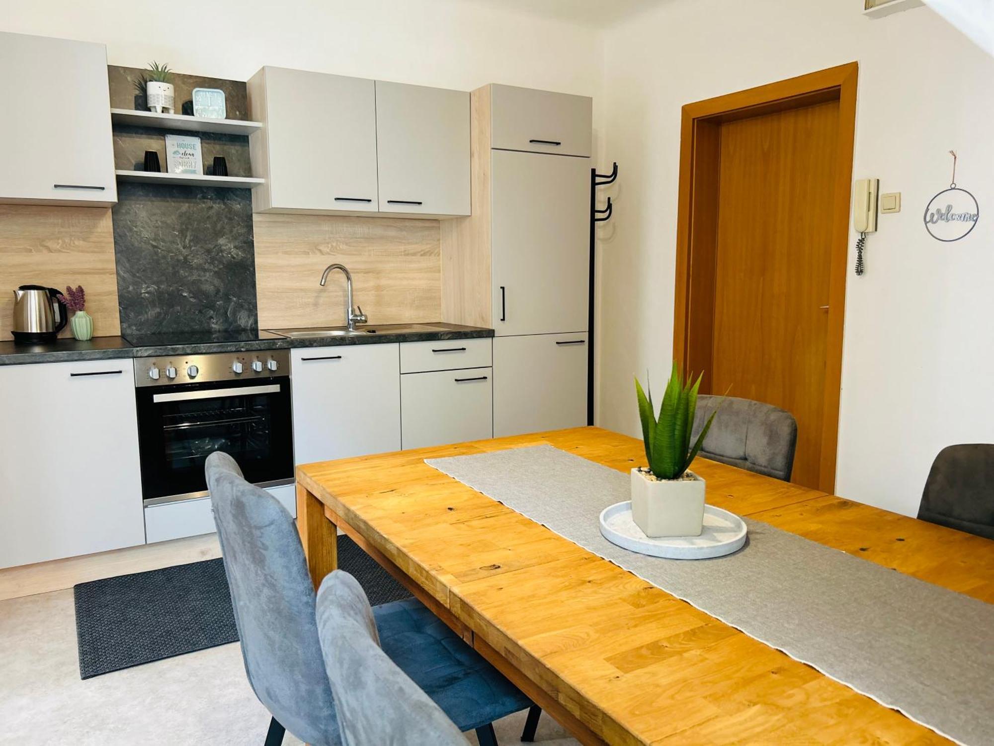 Apartment Gutenberg - Self-Check-In - Naehe Redbull Ring Knittelfeld Exterior photo